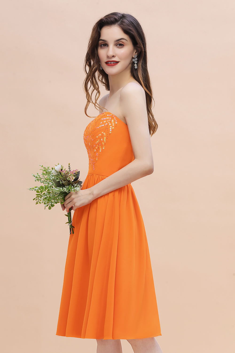 Pretty Strapless Sweetheart Chiffon Sequins Short Bridesmaid Dresses with Ruffles