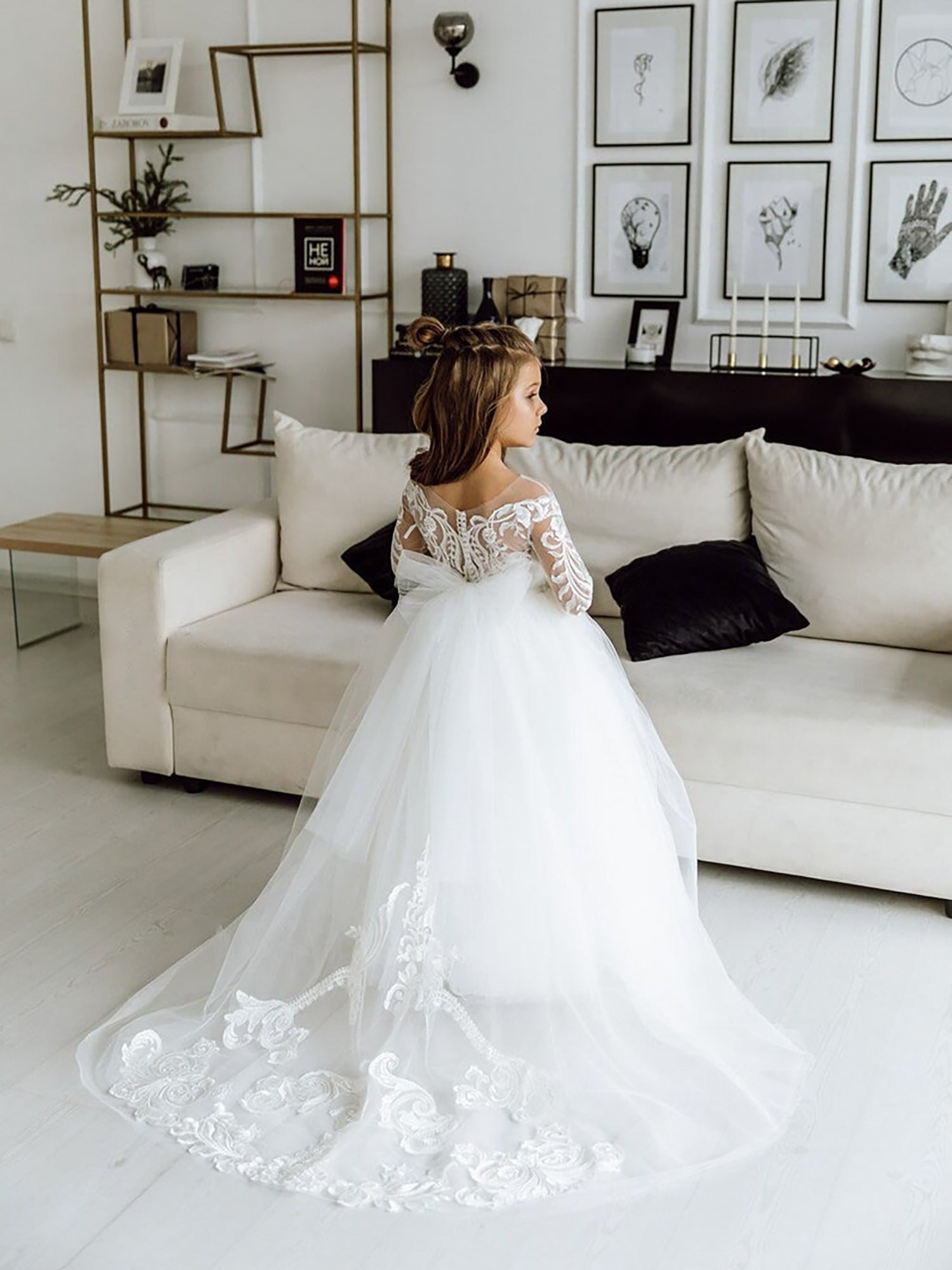 Romantic Long Sleeves White Tulle Lace Appliques Flower Girl Dress - Fashionpara