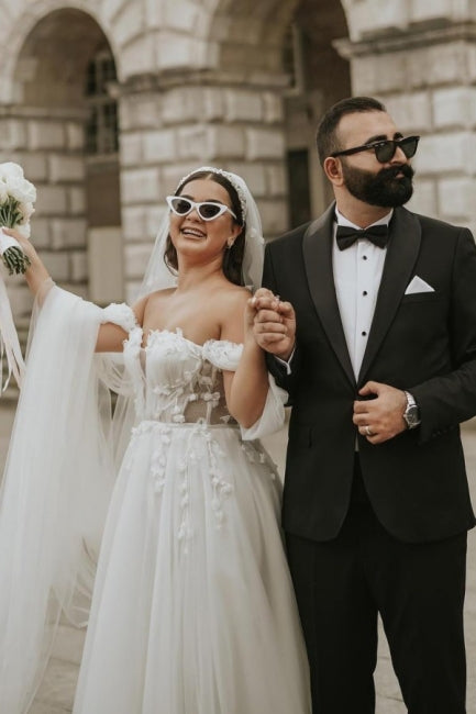 Romantic Off-the-Shoulder Cap Sleeve A-Line Tulle Wedding Dress