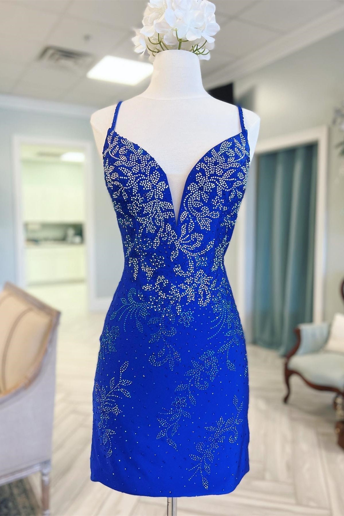 Royal Blue Beaded Plunge V-Neck Lace-Up Short Homecoming Dress