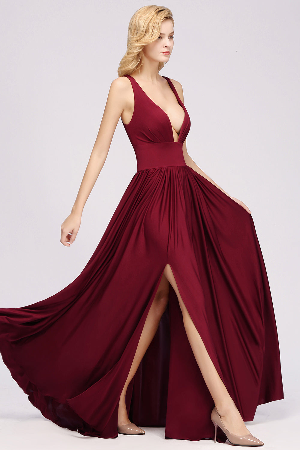 Sexy Deep V-Neck Sleeveless Bridesmaid Dresses Burgundy Chiffon Wedding Party Dress