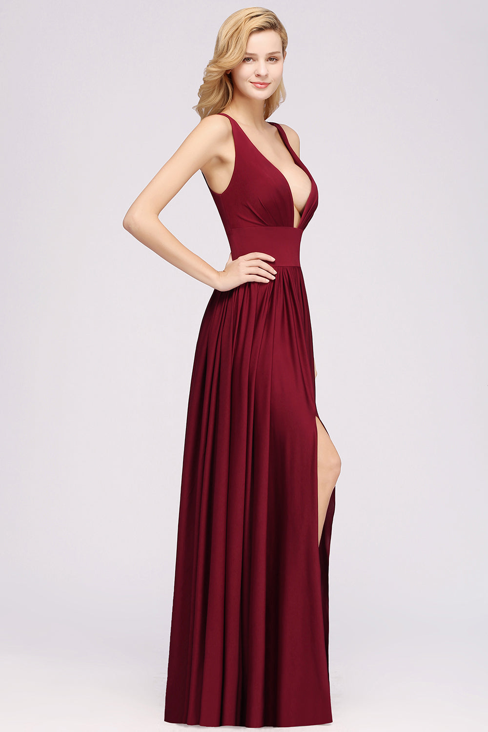 Sexy Deep V-Neck Sleeveless Bridesmaid Dresses Burgundy Chiffon Wedding Party Dress