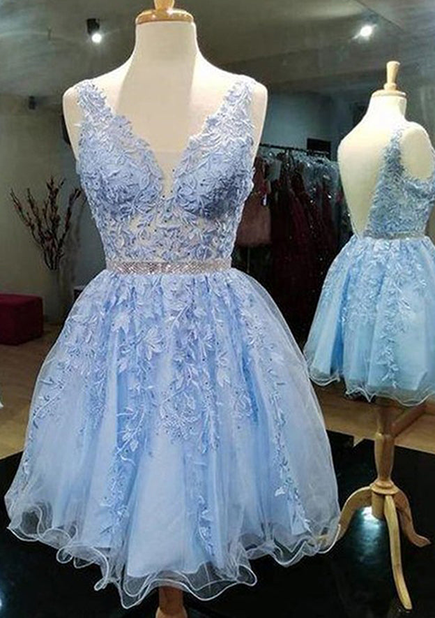 Short Elegant A-line V Neck Lace Homecoming Dress With Appliqued Beading