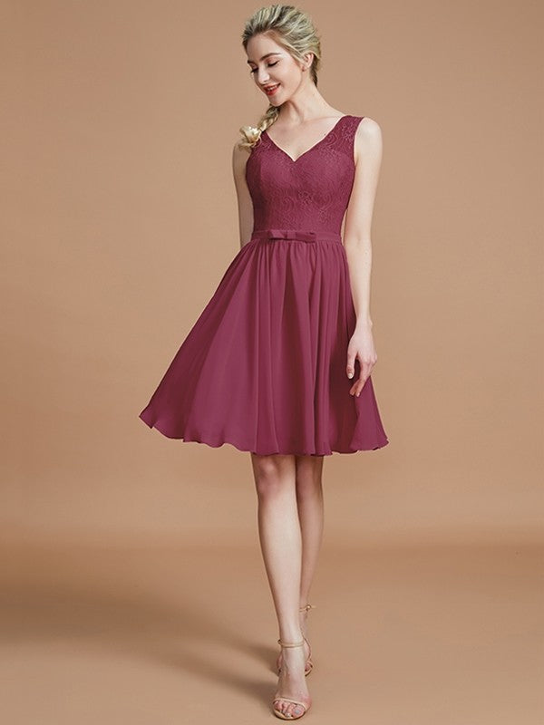 V-Neck Elegant Sleeveless Lace Short/Mini Chiffon Bridesmaid Dresses