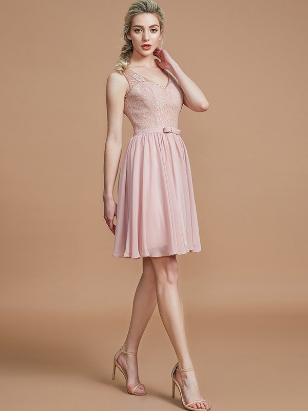 V-Neck Elegant Sleeveless Lace Short/Mini Chiffon Bridesmaid Dresses