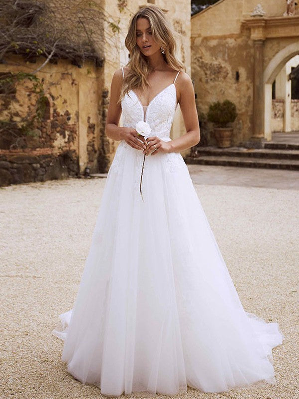 A-Line/Princess Lace Applique V-neck Sleeveless Sweep/Brush Train Wedding Dresses