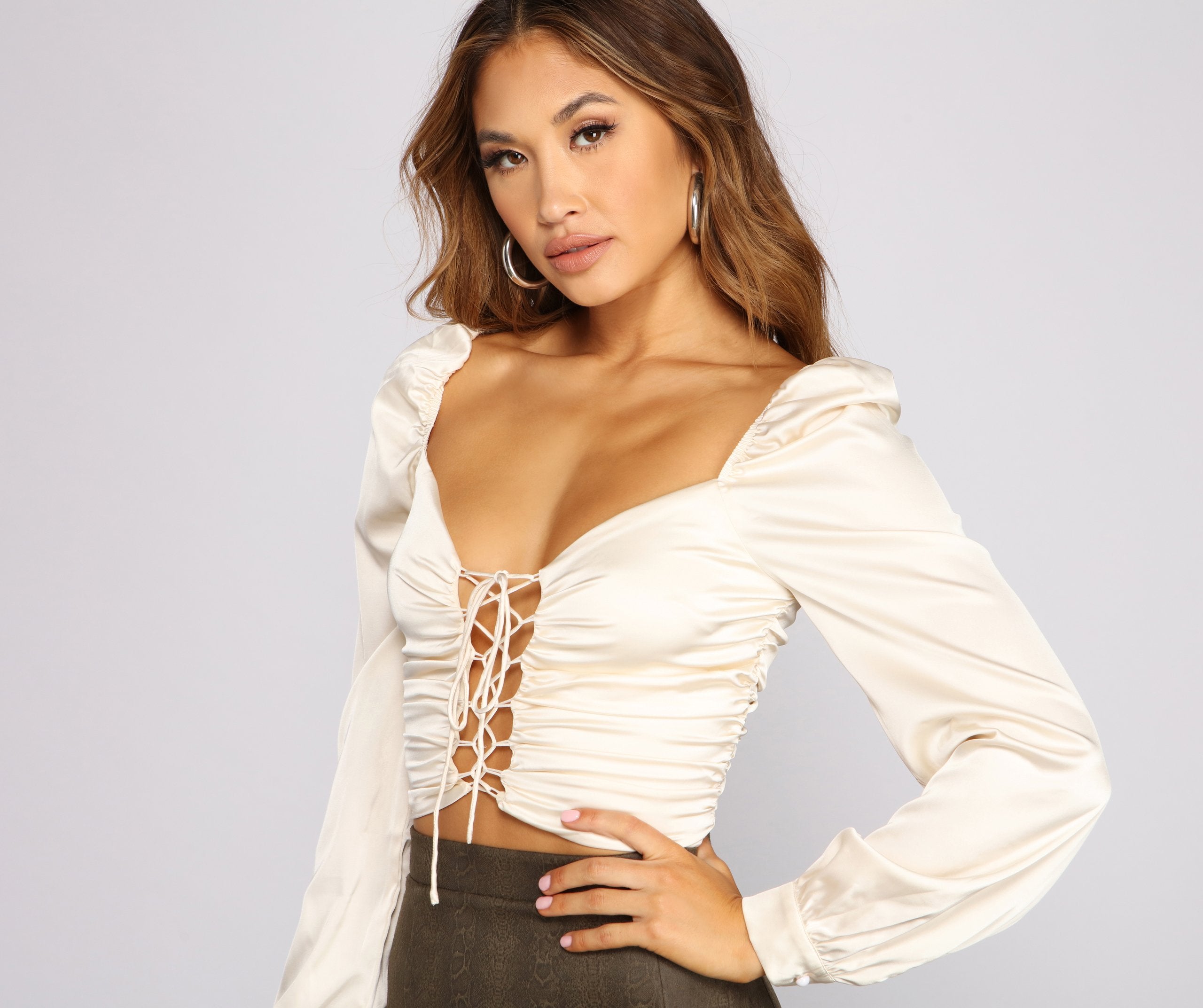 Sleek And Chic Vibes Crop Top - Fashionpara